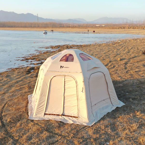 Надувні кемпінгові намети з насосом